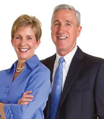 Portrait of Maggie Smith, REALTOR®.